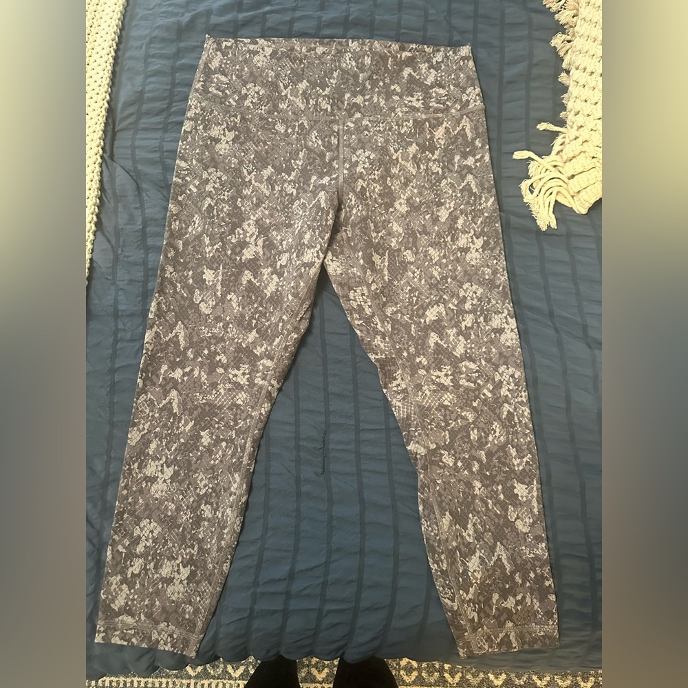 Lululemon Wunder Under 25” Leggings